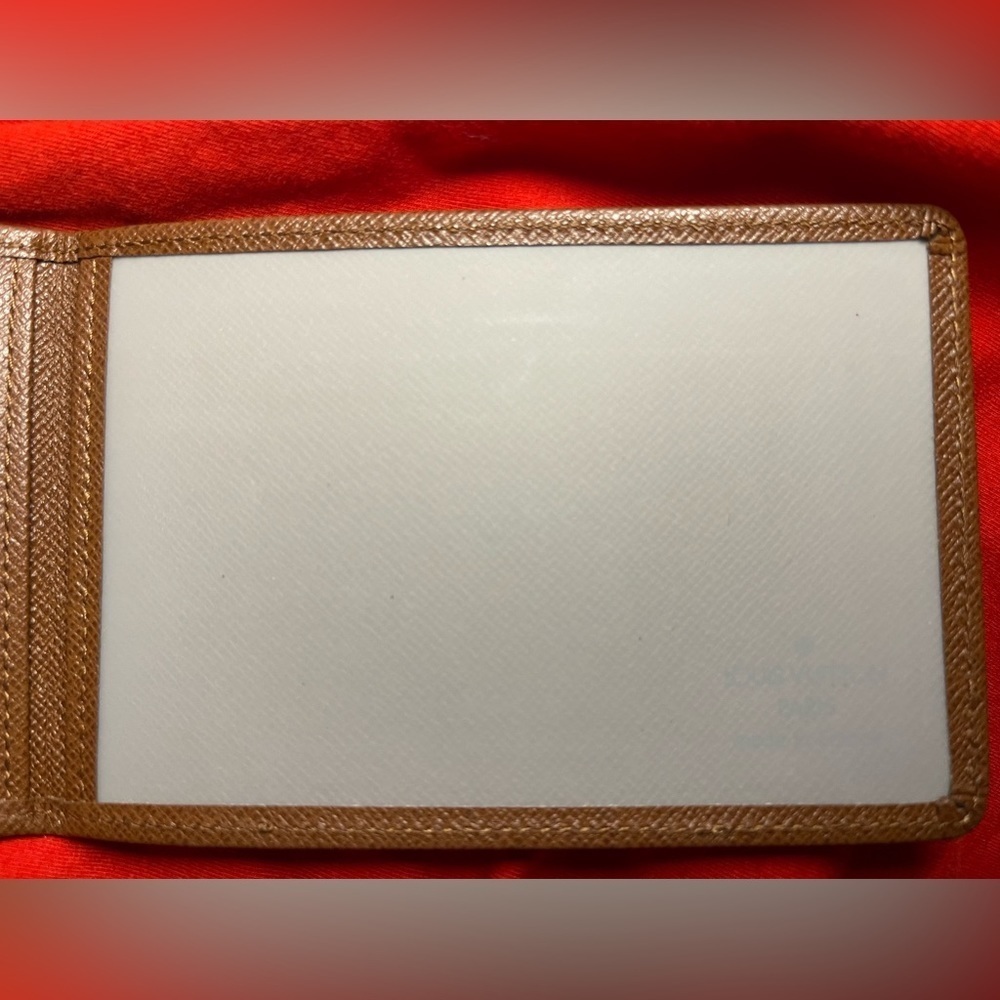 AUTHENTIC LV Taiga Card Holder VG-E condition - Picture 7 of 16